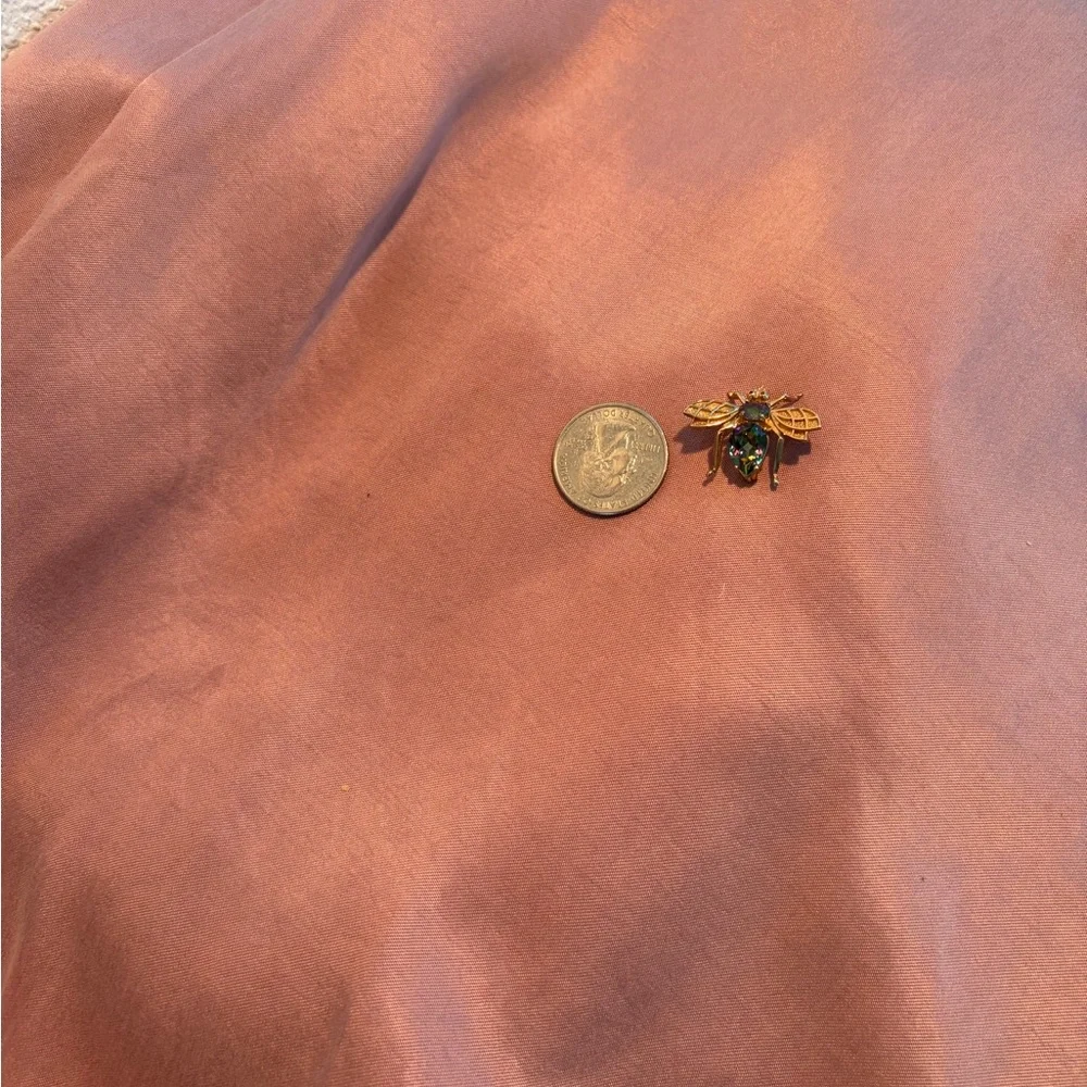 10k Gold and Topaz Bee Pin